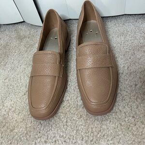 Women’s Tan Loafers